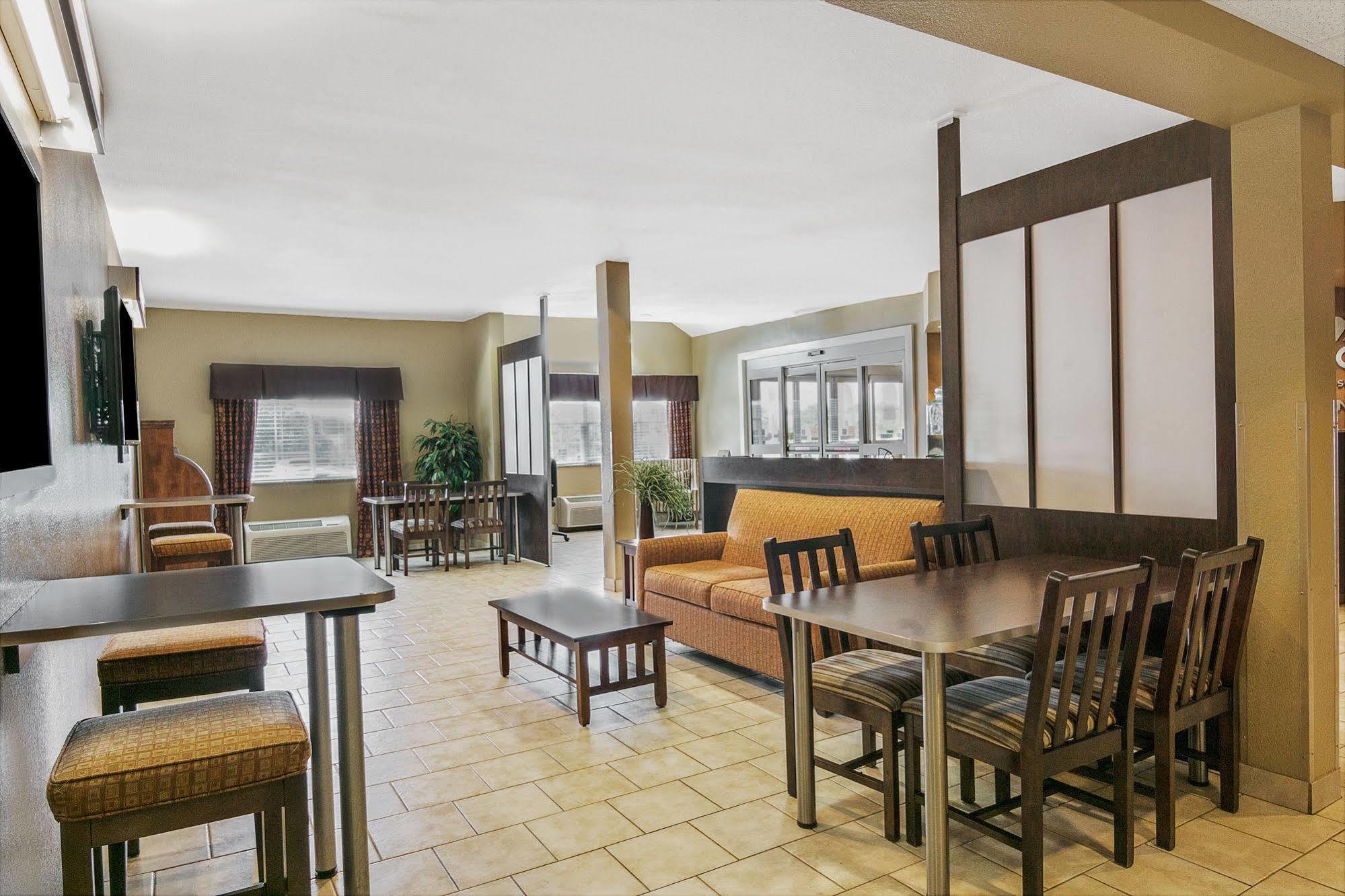 Microtel Inn & Suites By Wyndham Austin Airport Exterior foto